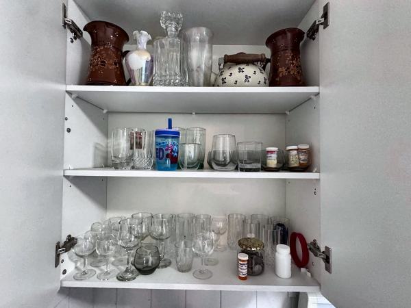 Estate sale item, photo 1