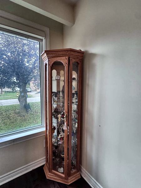 Estate sale item, photo 12