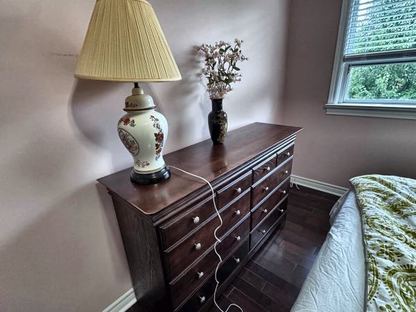 Estate sale item, photo 17