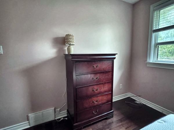 Estate sale item, photo 21