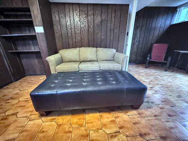 Estate sale item, photo 27